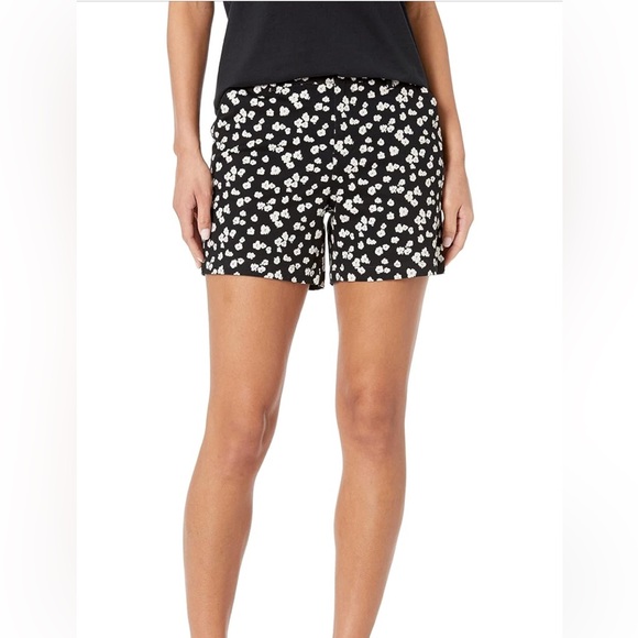 Amazon Essentials Women's Mid-Rise curvy fit..size 16 women’s..black floral(NWT) - Picture 3 of 4